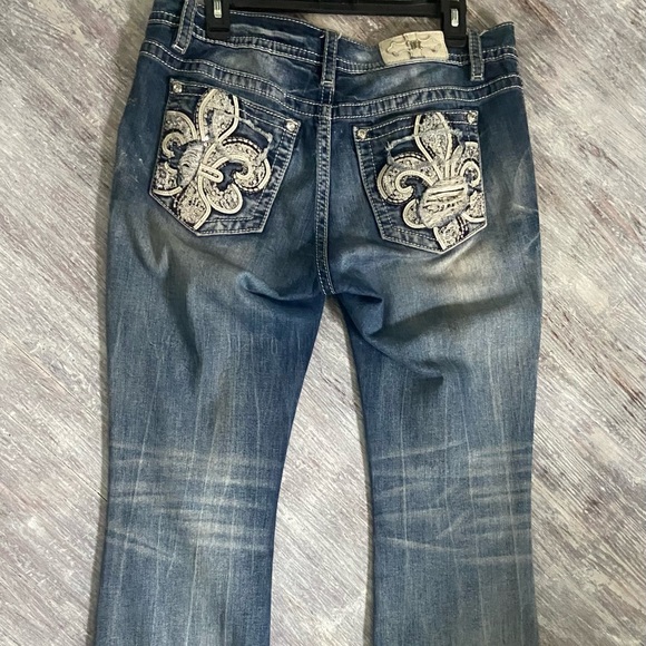 Like new Miss Me boot cut jeans - Picture 2 of 8